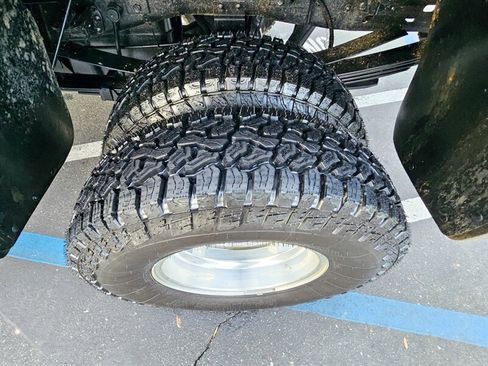 Used 2001 Ford F350 Lariat image 21