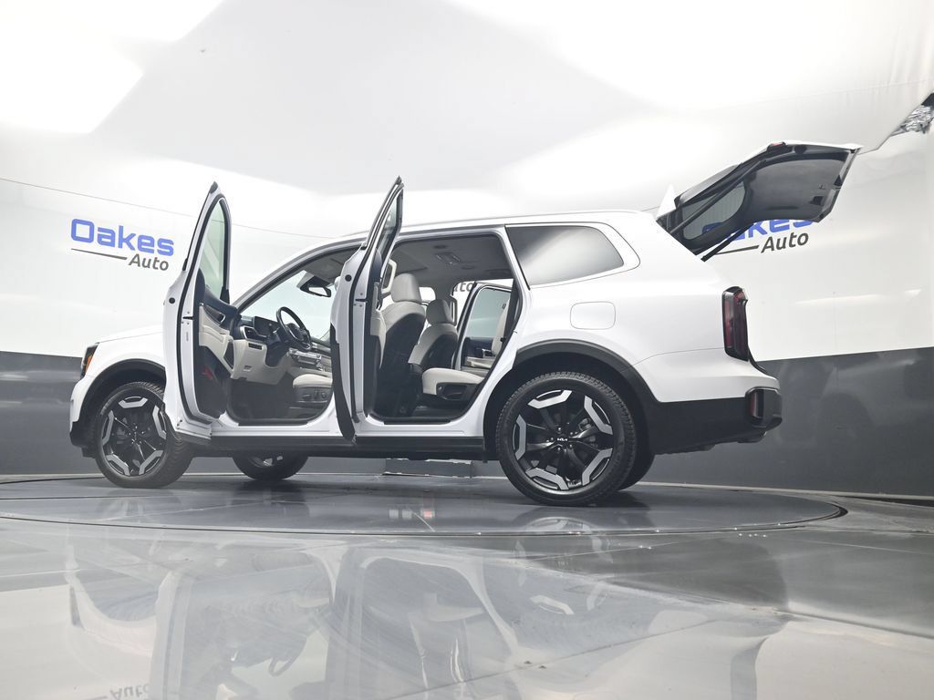 Used 2025 Kia Telluride EX w/ EX Captain's Chair Package FWD image 64