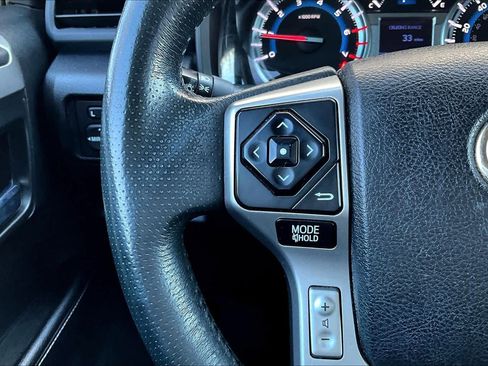 Used 2016 Toyota 4Runner SR5 AWD/4WD image 24