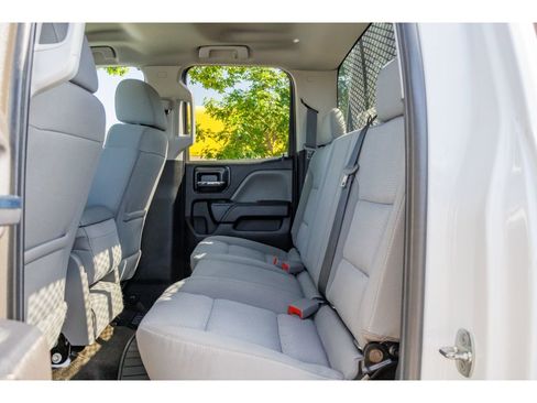 Used 2018 Chevrolet Silverado 2500 W/T AWD/4WD image 13