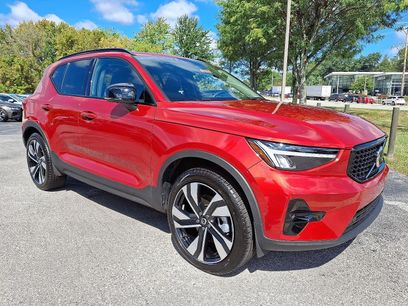 Certified 2023 Volvo XC40 B5 Plus w/ Climate Package