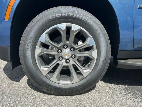New 2026 Chevrolet Suburban LT RWD image 10