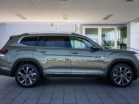 New 2026 Volkswagen Atlas SEL Premium R-Line AWD/4WD image 3