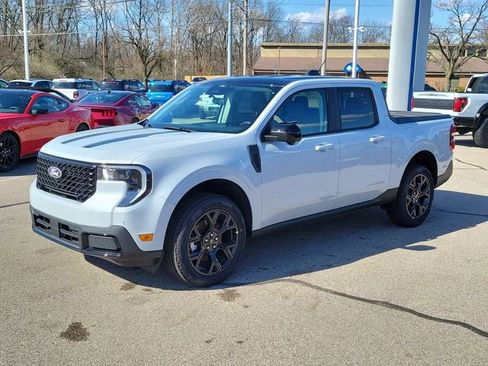 New 2026 Ford Maverick Lariat w/ Black Appearance Package image 2