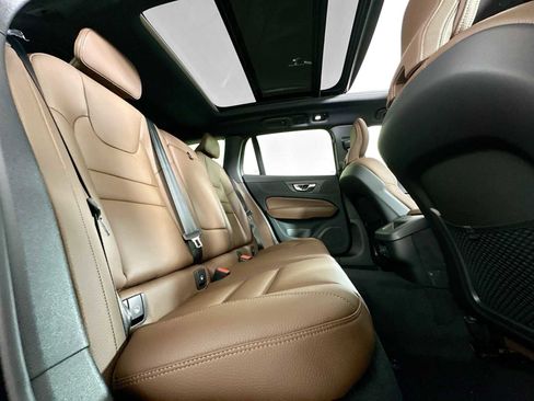 Certified 2025 Volvo V60 B5 Cross Country Plus w/ Protection Package Premier image 24