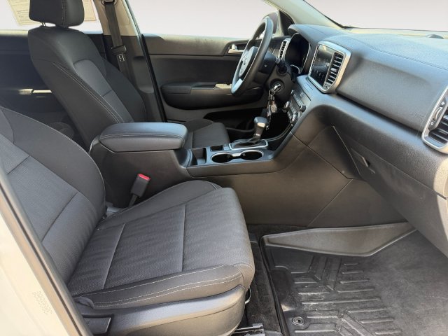 Used 2022 Kia Sportage LX AWD/4WD image 14