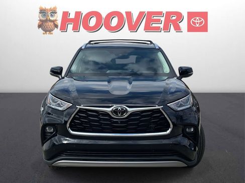 Used 2026 Toyota Highlander Platinum image 6