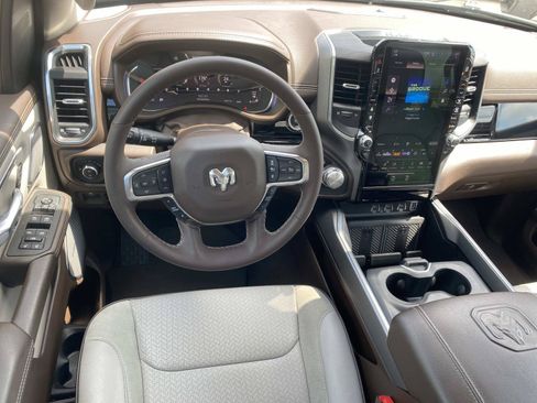 Used 2025 RAM 1500 Laramie AWD/4WD image 22