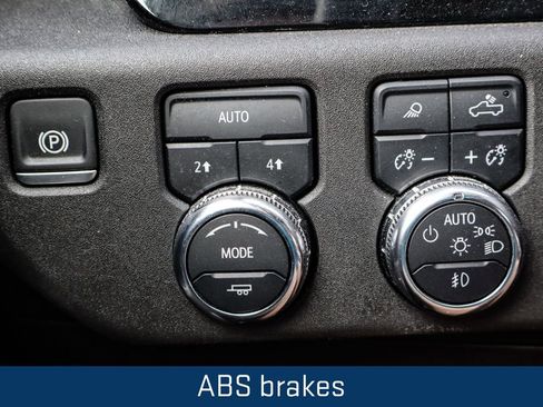 Certified 2025 GMC Sierra 1500 SLT image 23