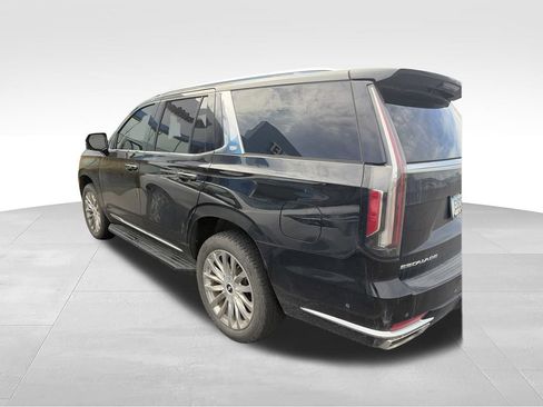Used 2021 Cadillac Escalade Premium Luxury AWD/4WD image 2