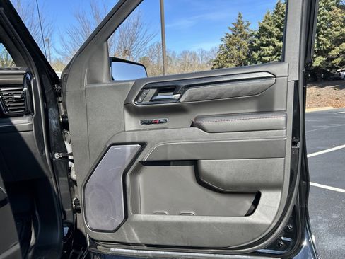 Used 2022 GMC Sierra 1500 AT4X image 61