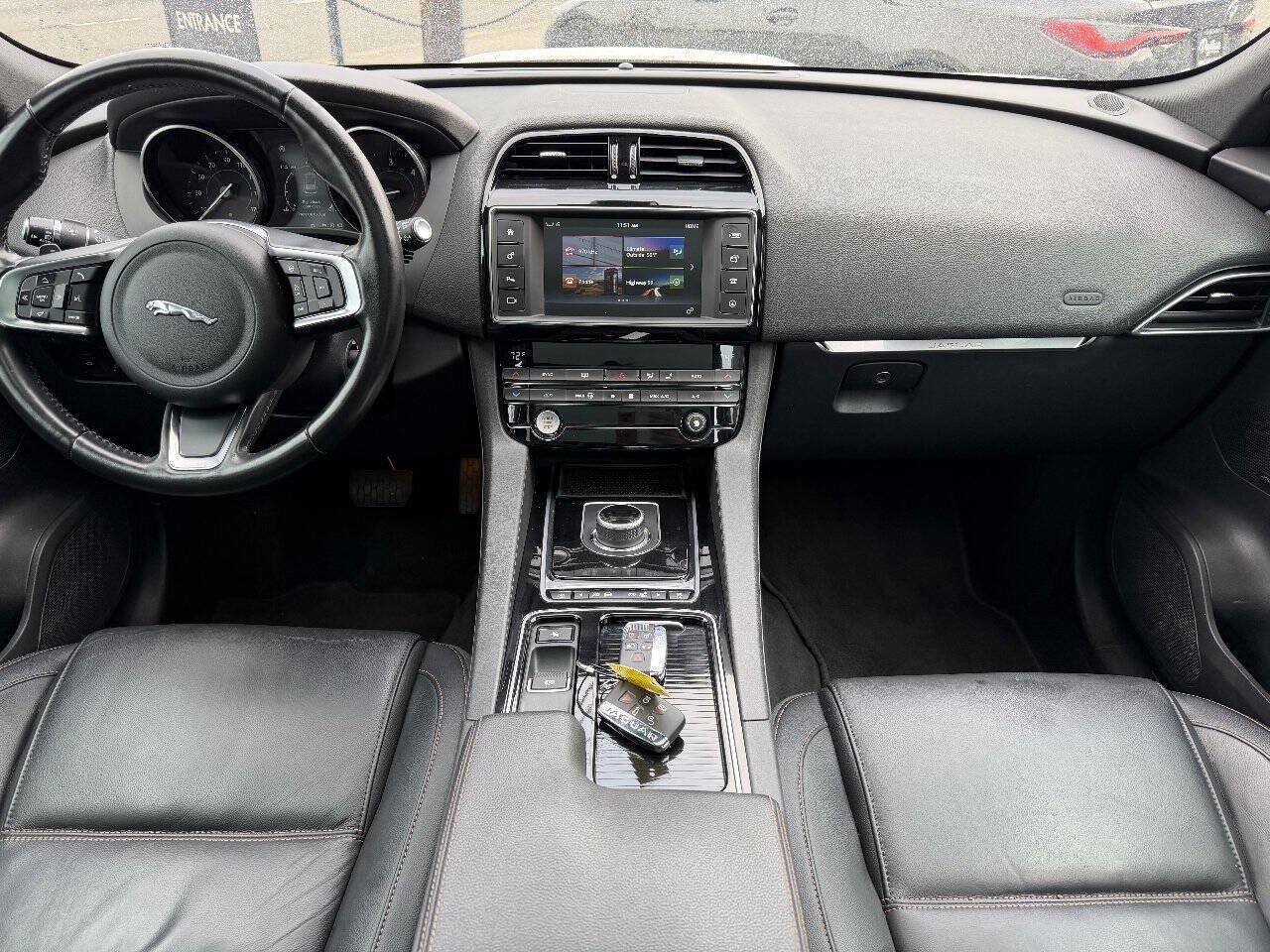 Used 2018 Jaguar F-PACE Prestige AWD/4WD image 27
