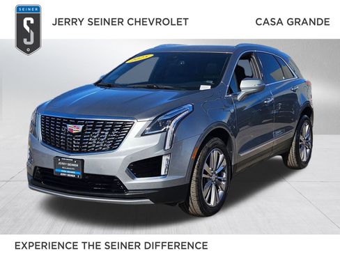 Used 2025 Cadillac XT5 Premium Luxury image 1