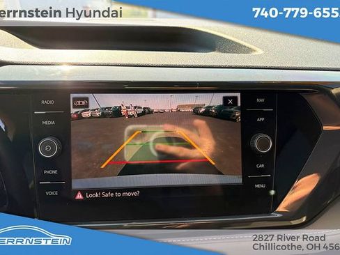Used 2024 Volkswagen Taos SEL AWD/4WD image 16