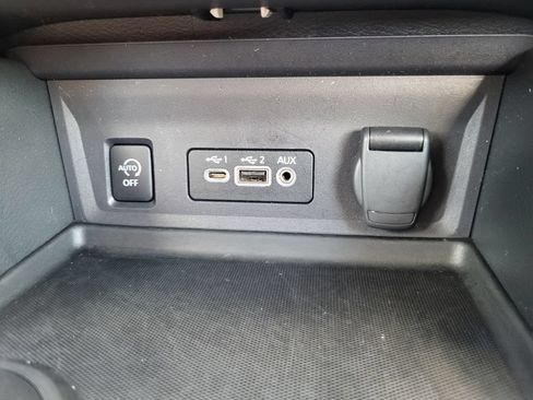 Used 2024 Nissan Sentra SV FWD image 20