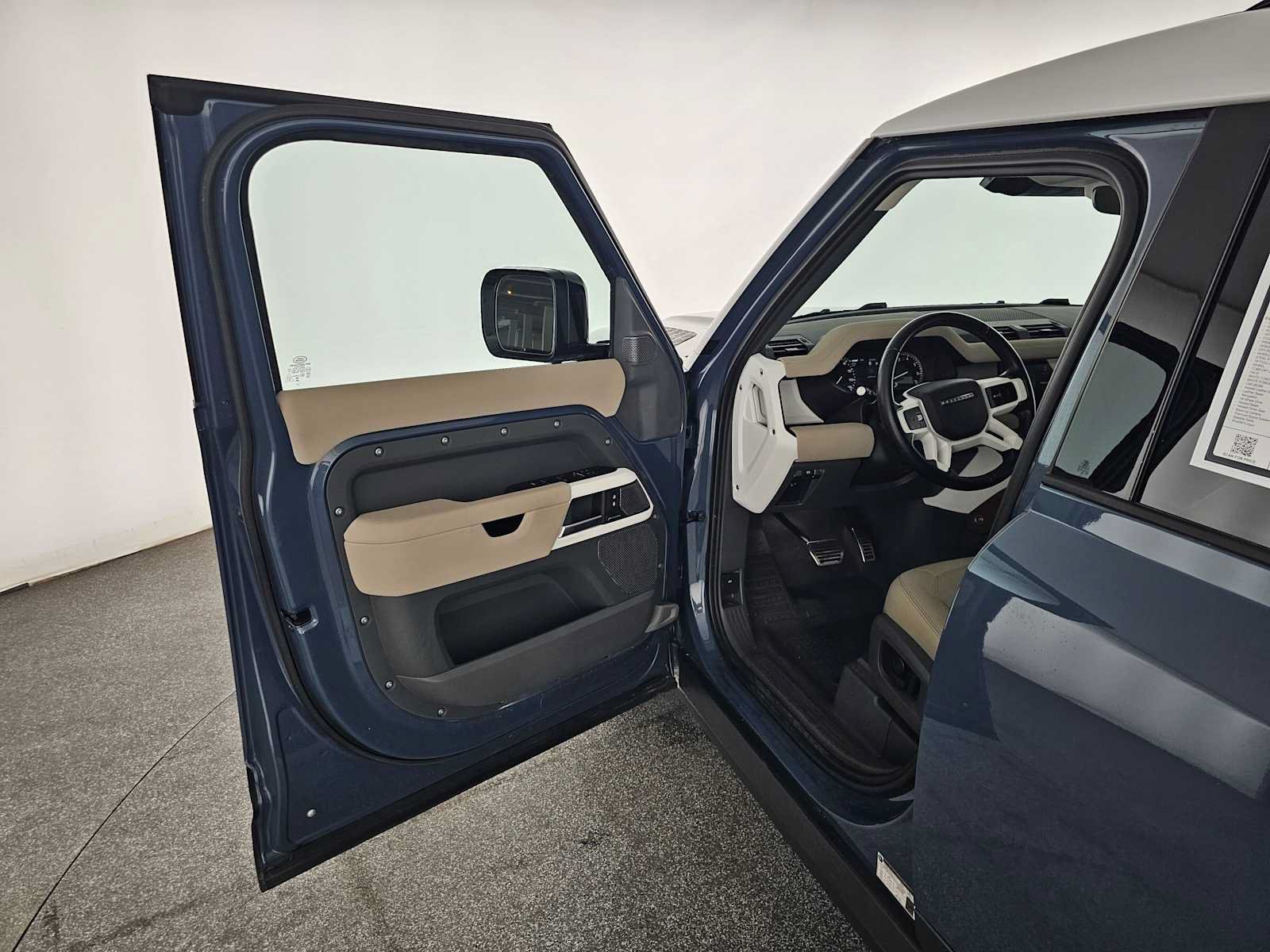 Used 2023 Land Rover Defender 110 S AWD/4WD image 19