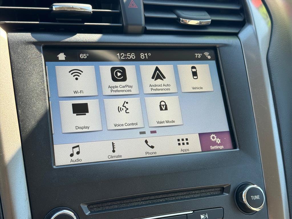Used 2018 Ford Fusion SE w/ Fusion SE Technology Package FWD image 22