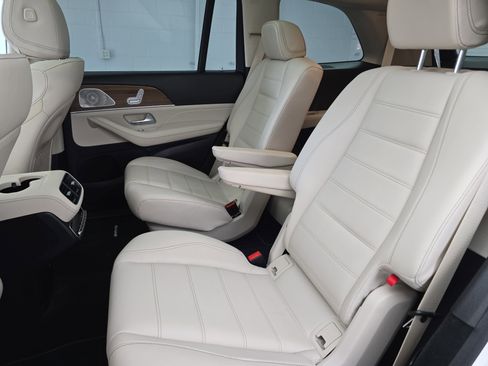 Certified 2023 Mercedes-Benz GLS 580 4MATIC image 15