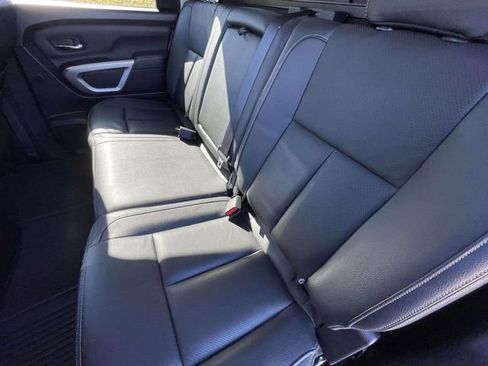 Used 2021 Nissan Titan SL w/ Moonroof Package image 28