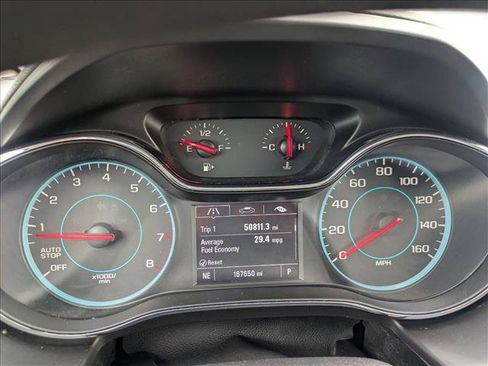 Used 2018 Chevrolet Cruze LT FWD image 11
