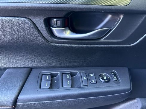 Certified 2025 Honda CR-V Sport image 5