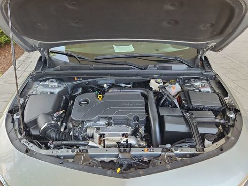 Used 2025 Chevrolet Malibu LT FWD image 32