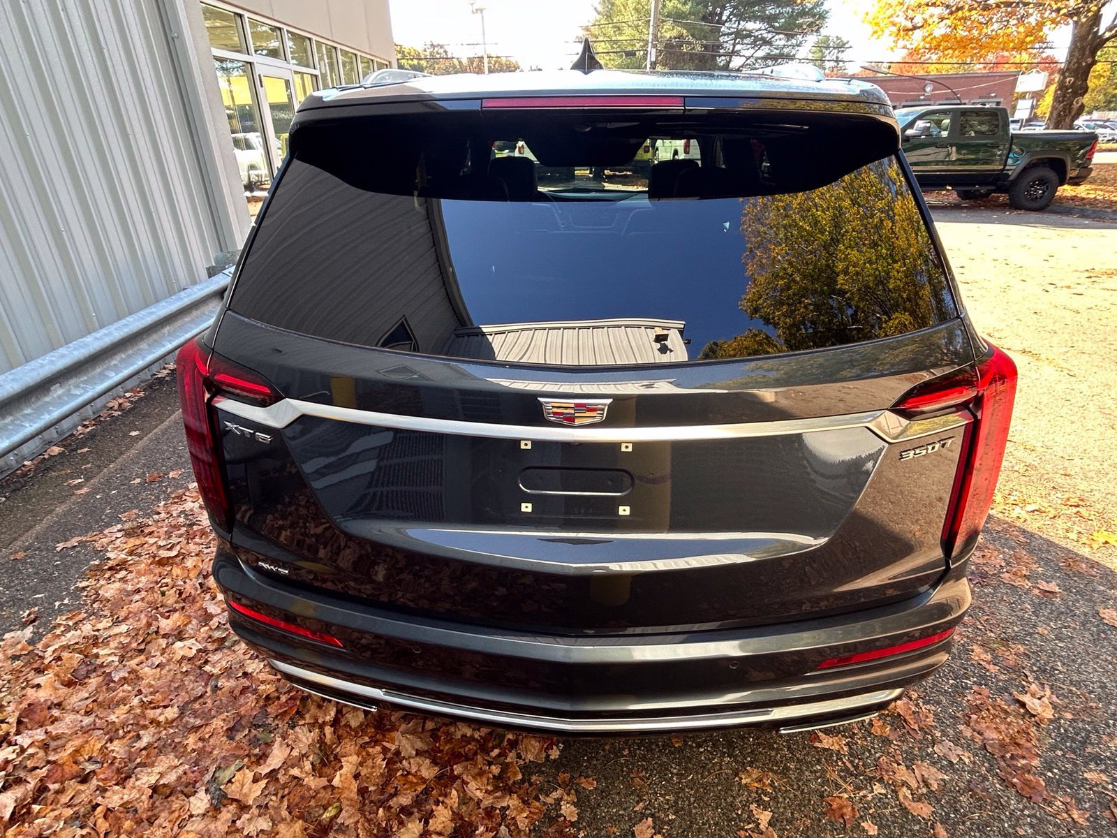 Used 2023 Cadillac XT6 Luxury AWD/4WD image 7