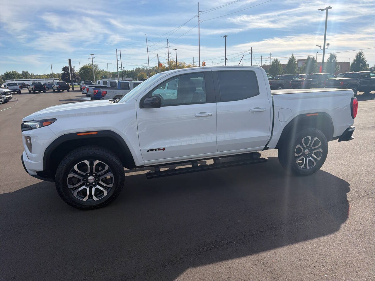 Used 2024 GMC Canyon AT4 w/ AT4 Premium Package AWD/4WD image 6