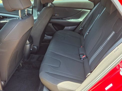 Used 2025 Hyundai Elantra Sport FWD image 12