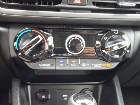 Used 2022 Hyundai Kona SE FWD image 20
