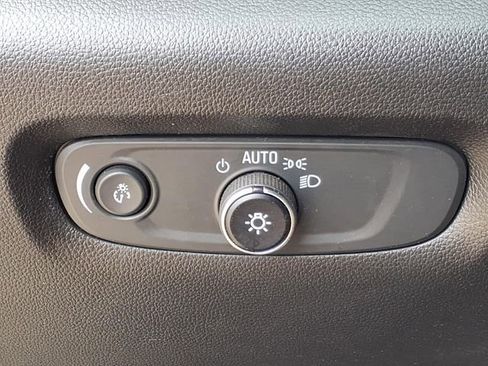 Used 2023 Chevrolet Traverse LT AWD/4WD image 22