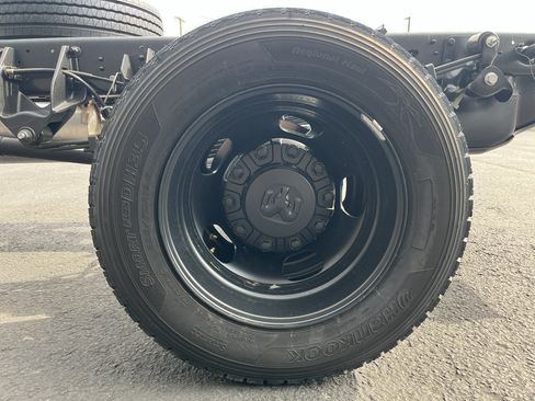 New 2026 RAM 5500 Tradesman AWD/4WD image 18