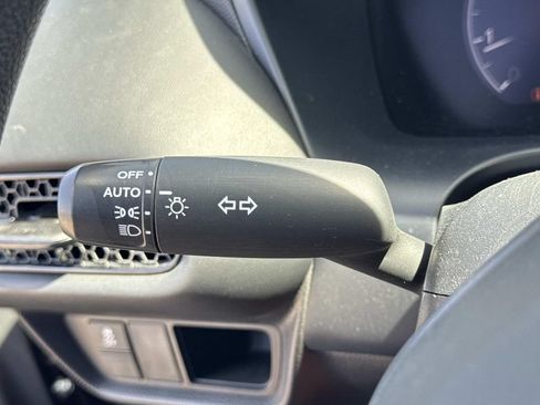 Used 2023 Honda HR-V LX image 17