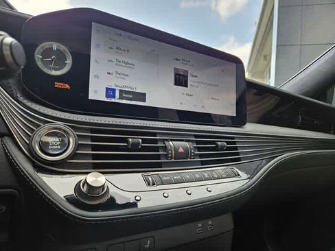 Used 2023 Lexus LS 500 w/ Interior Upgrade Package image 29