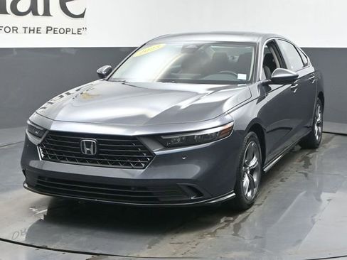 Used 2023 Honda Accord EX-L image 7