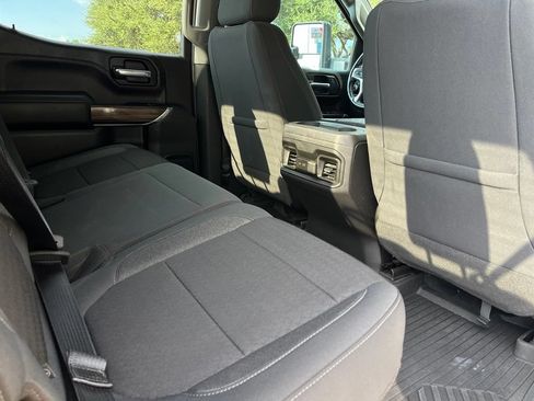 Used 2021 Chevrolet Silverado 1500 LT Trail Boss w/ LPO, Dark Essentials Package AWD/4WD image 11
