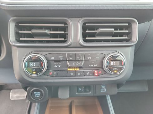 Used 2022 Ford Maverick Lariat w/ Lariat Luxury Package image 11