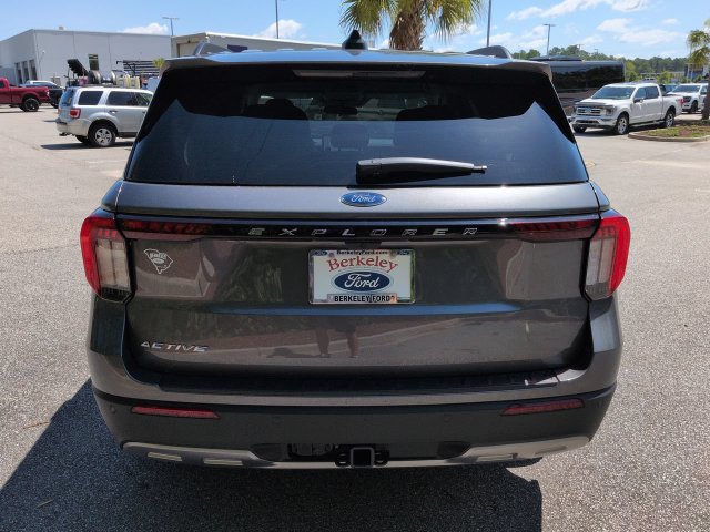 New 2026 Ford Explorer Active w/ Active Comfort Package RWD image 5