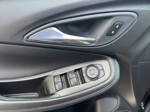 Used 2022 Buick Encore GX Preferred w/ Cold Weather Comfort Package image 16