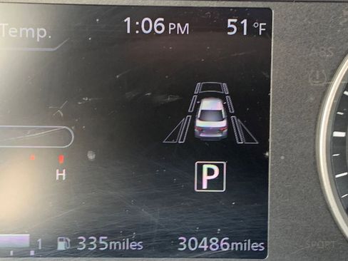 Used 2025 Nissan Versa SV image 38