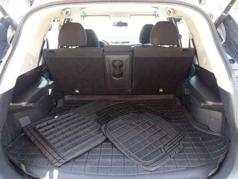 Used 2016 Nissan Rogue SV w/ SV Premium Package FWD image 34