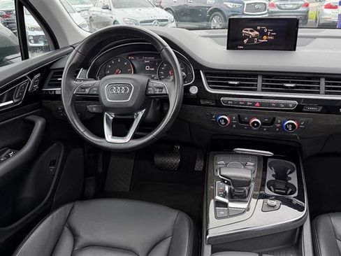 Used 2017 Audi Q7 3.0T Premium AWD/4WD image 18
