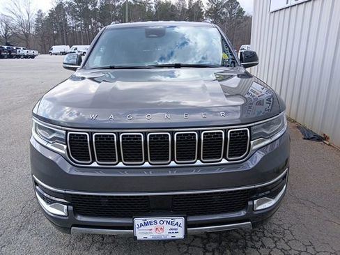 Used 2024 Jeep Wagoneer Series III image 8