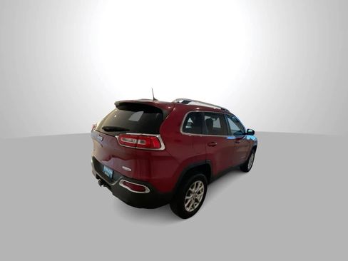 Used 2017 Jeep Cherokee Latitude w/ Safety/Convenience Group image 8