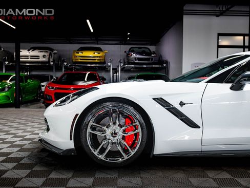 Used 2019 Chevrolet Corvette Stingray Coupe RWD image 13