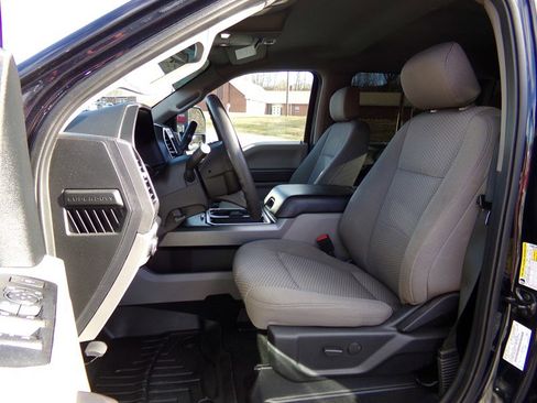 Used 2021 Ford F250 XLT w/ XLT Premium Package AWD/4WD image 35