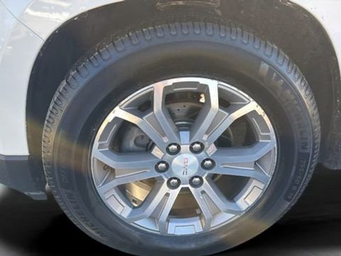 Used 2014 GMC Acadia SLT image 28