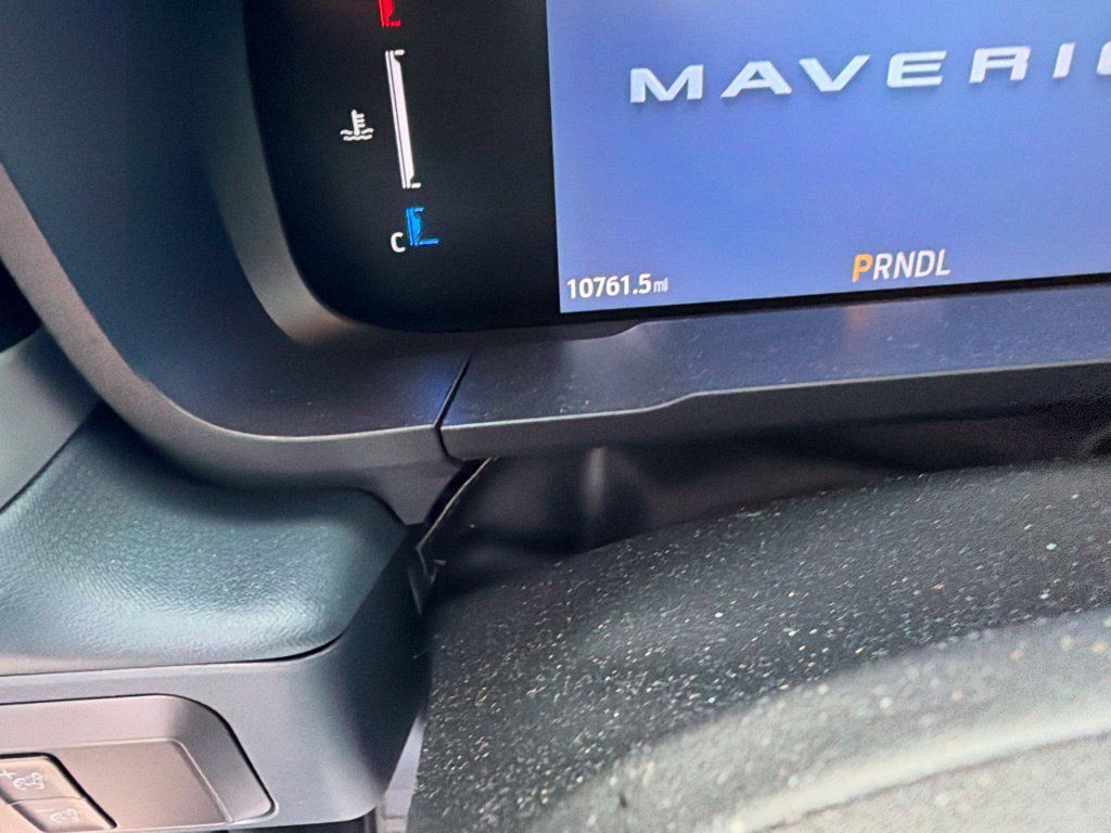Used 2025 Ford Maverick XL FWD image 4