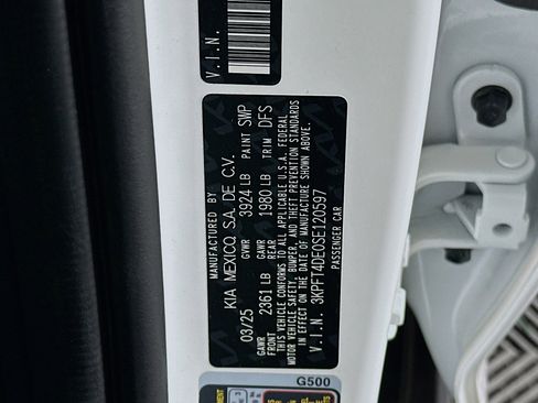Used 2025 Kia K4 LXS image 12