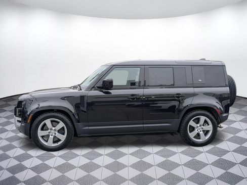 Used 2024 Land Rover Defender 110 SE AWD/4WD image 2